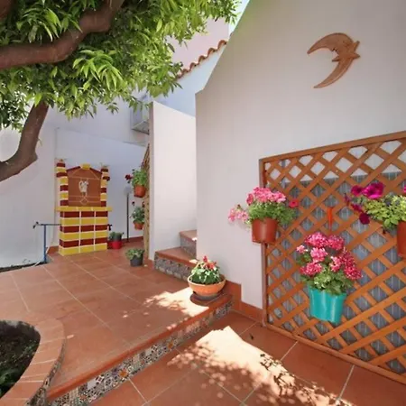 Holiday home Philoxenia