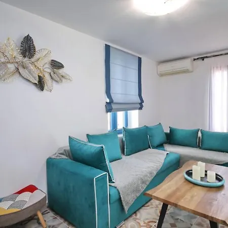 Holiday home Philoxenia